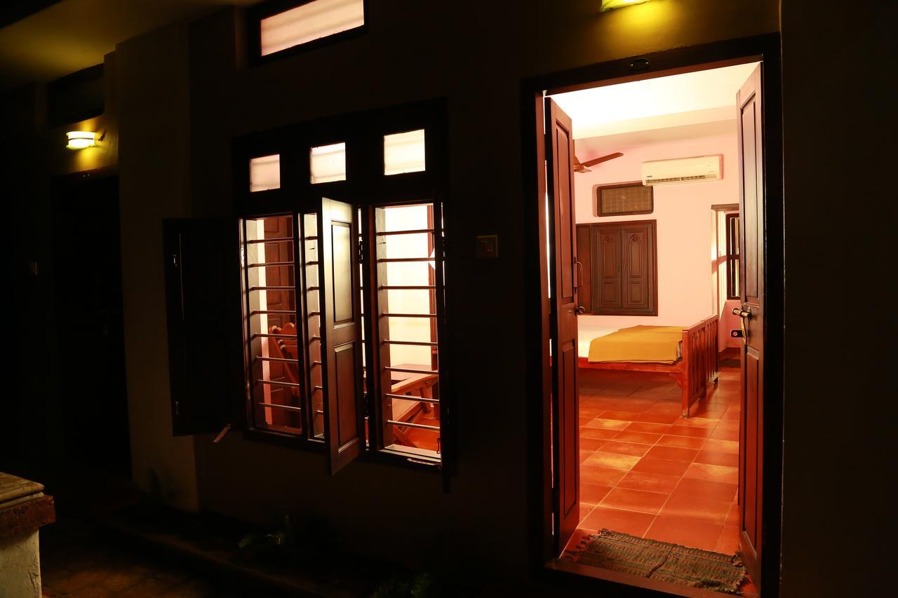 Gurukripa Heritage Hotell Thrissur Exteriör bild