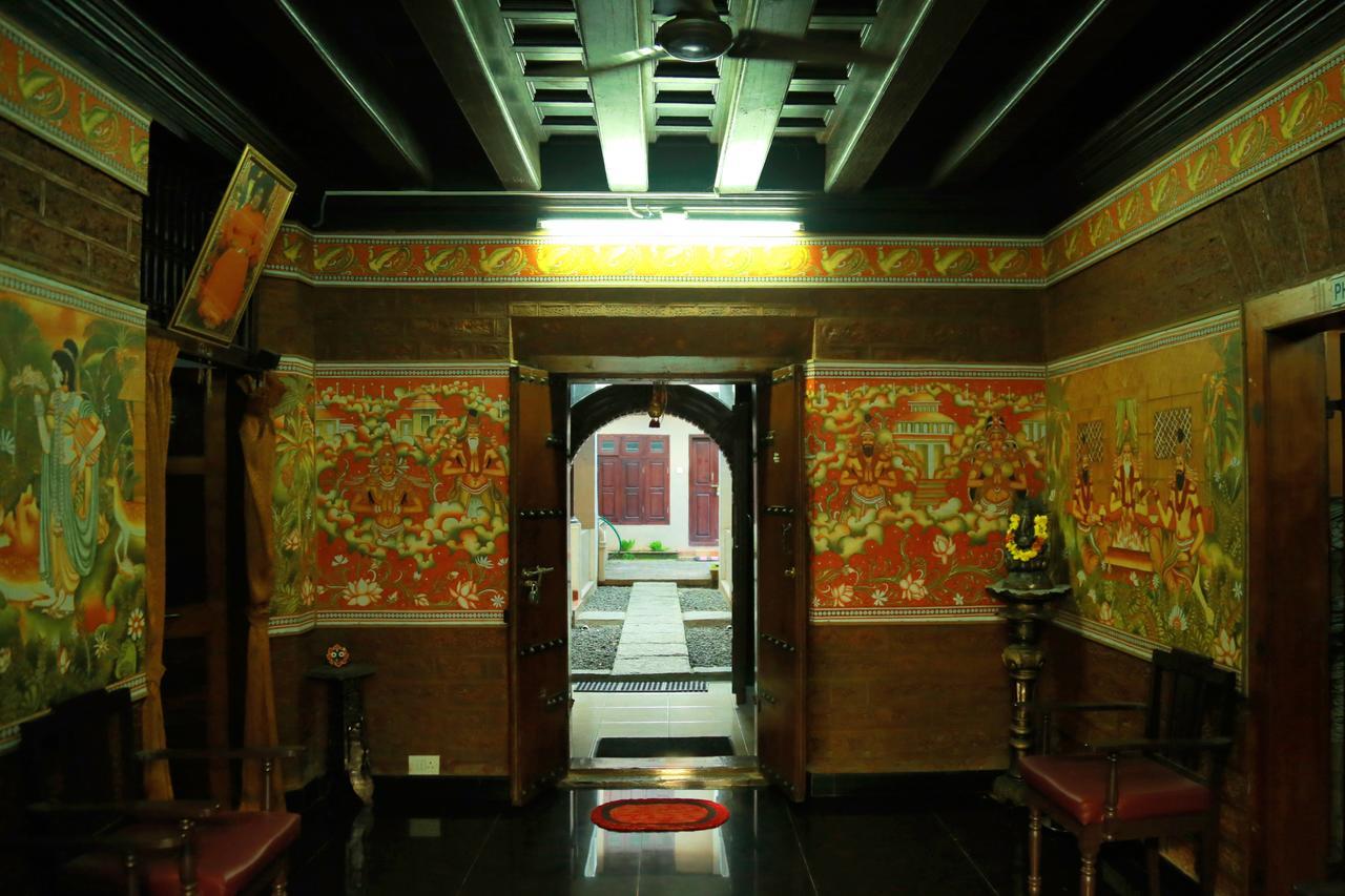 Gurukripa Heritage Hotell Thrissur Exteriör bild